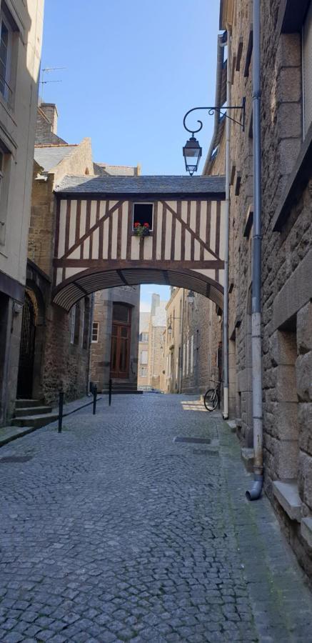 Les Vieux Remparts Apartment Saint-Malo Exterior foto